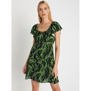 NWT Ali & Jay Mini Dress Size L Green Abstract Pattern Flutter Sleeves V Neck